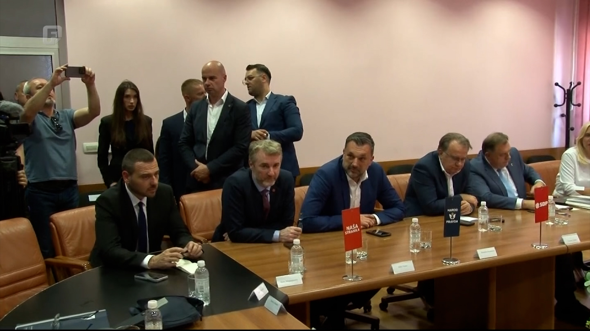 Raspodjela novca od akciza i viška u Ministarstvu komunikacija čeka dogovor